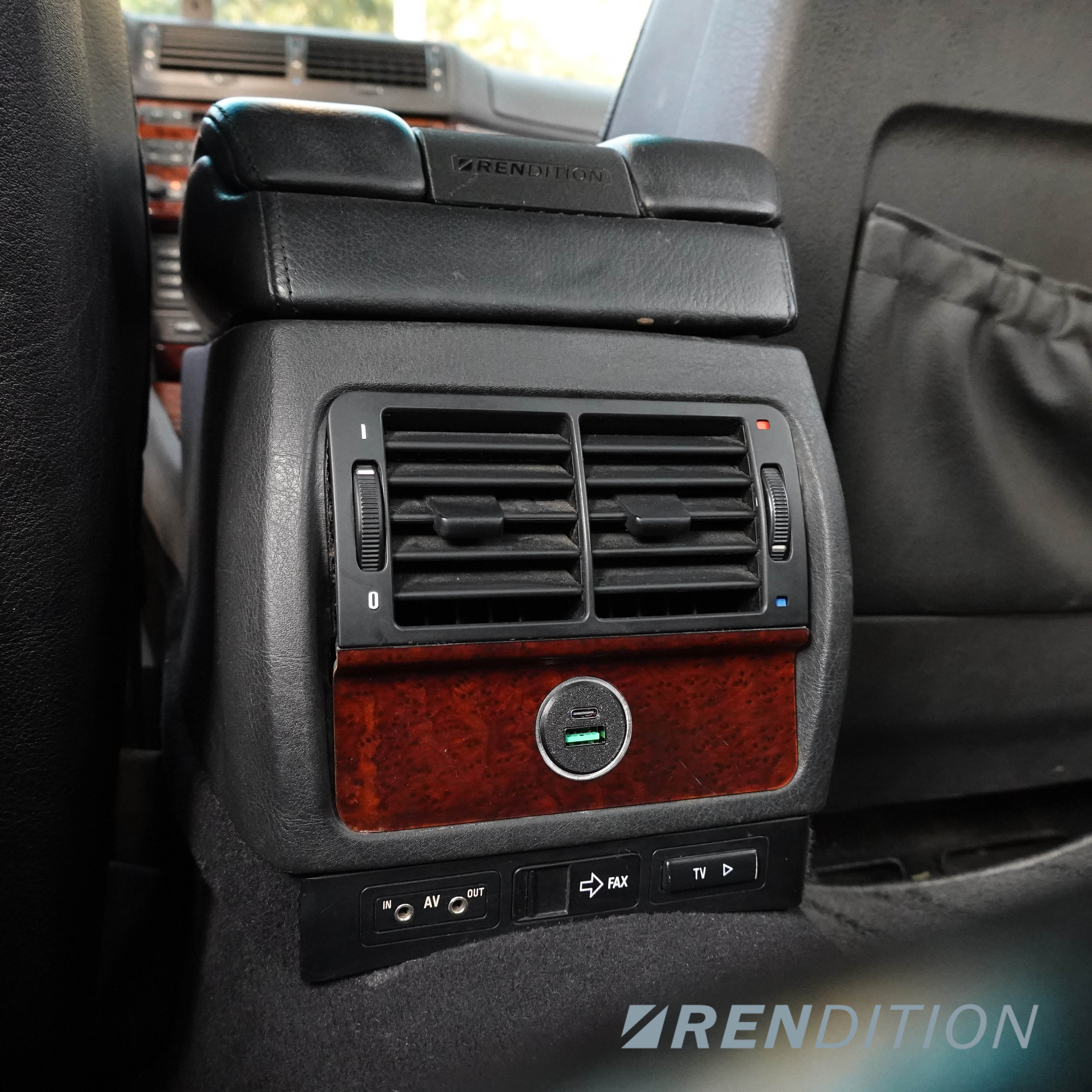 BMW E38 REAR SOCKET USB CHARGER