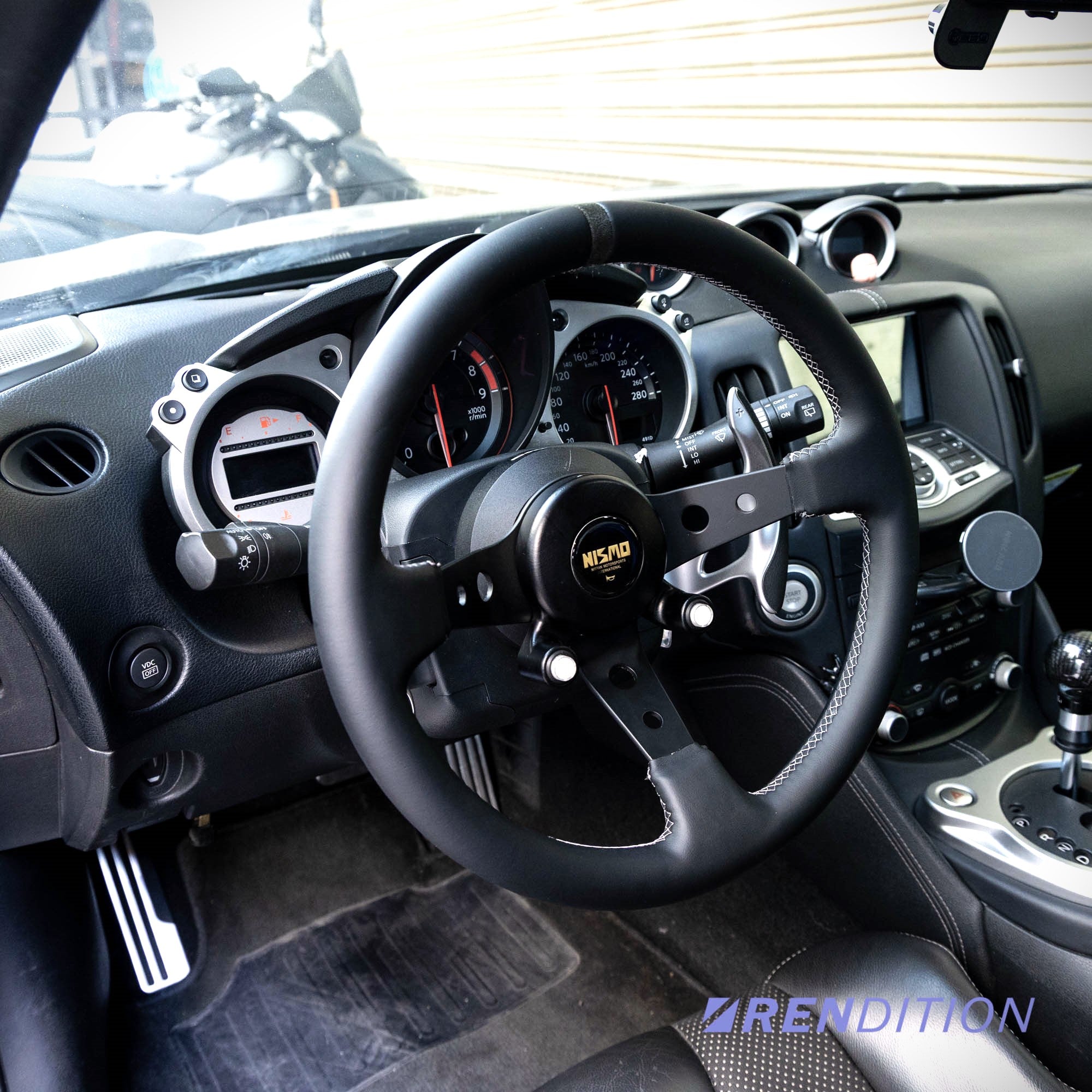 Rendition RSW-01 Steering Wheel, 6x70 MOMO Pattern – Rendition